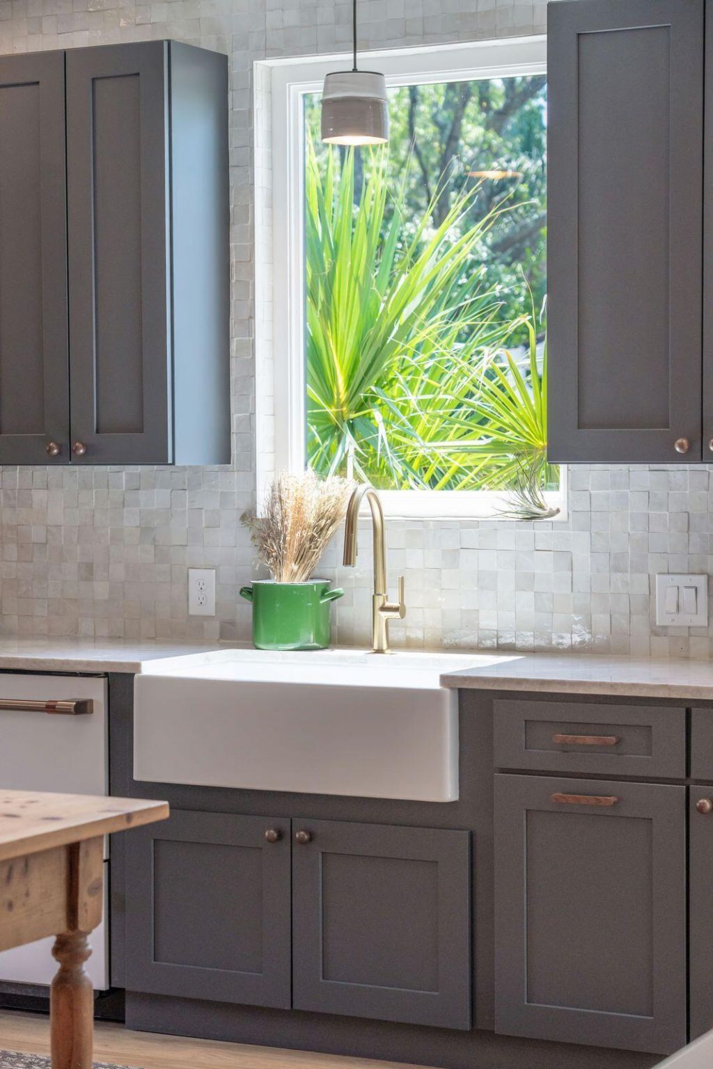 1012 E Erie Avenue Photo 15