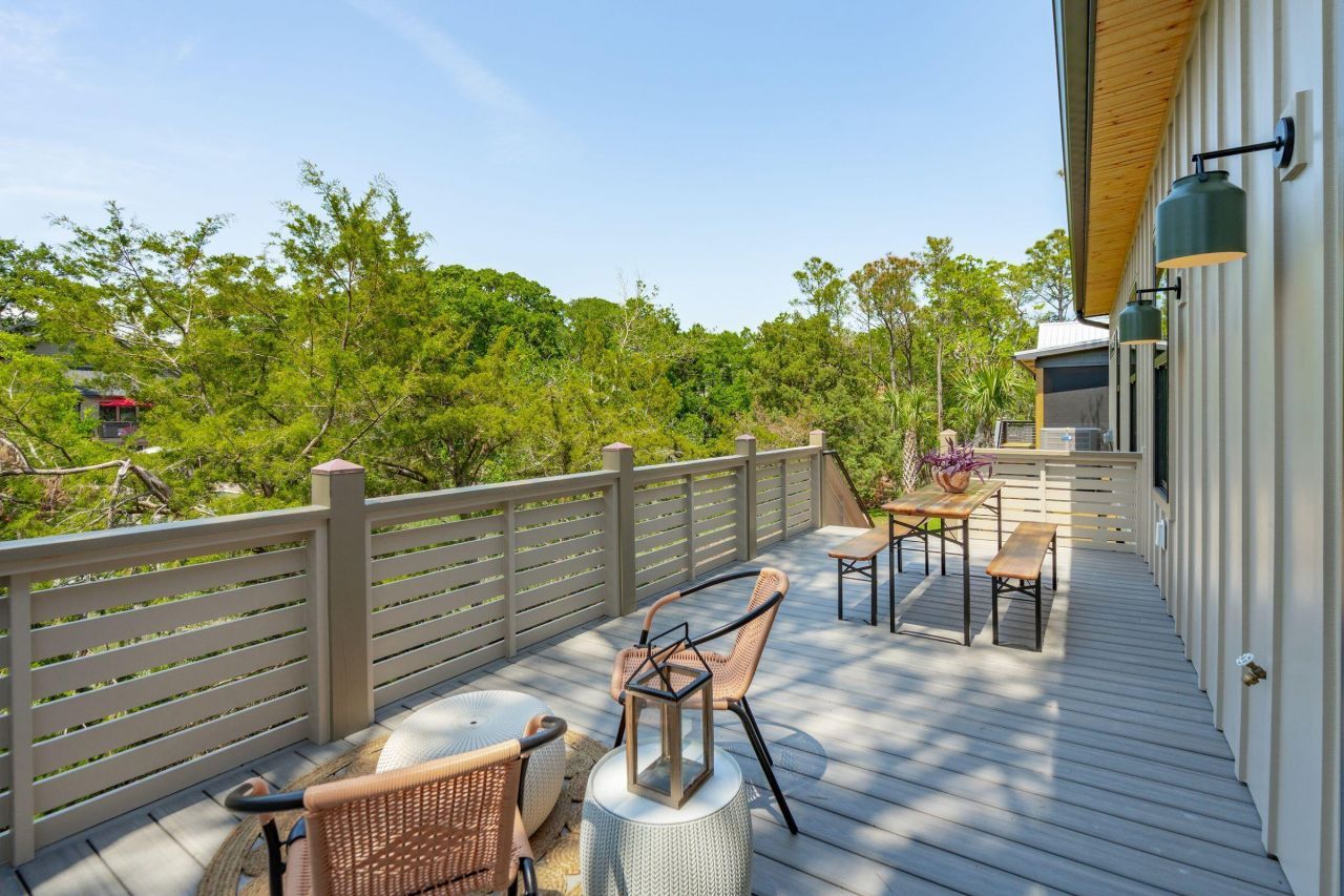 1012 E Erie Avenue Photo 19