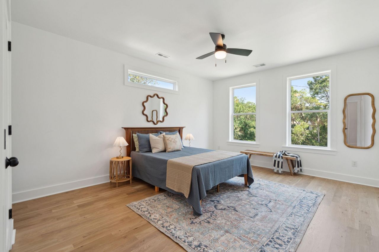 1012 E Erie Avenue Photo 25