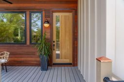 1012 E Erie Avenue photo 4