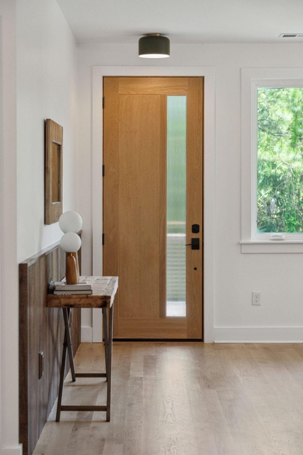 1012 E Erie Avenue Photo 7