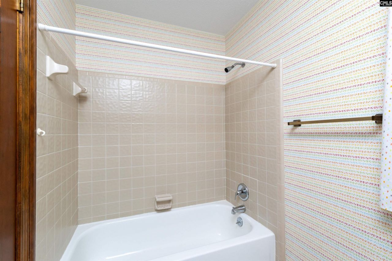 109 Kerryton Road Photo 32