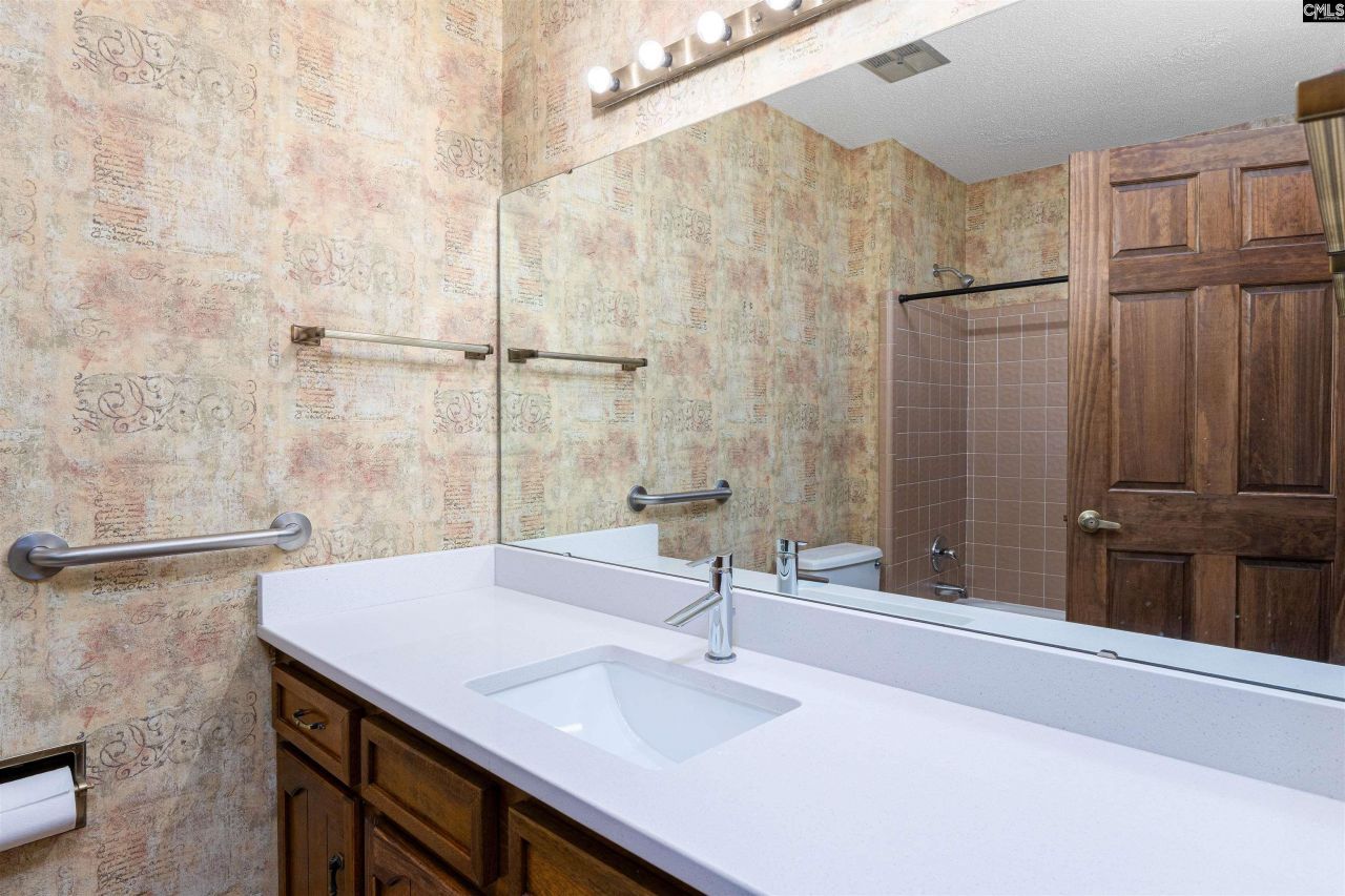 109 Kerryton Road Photo 33