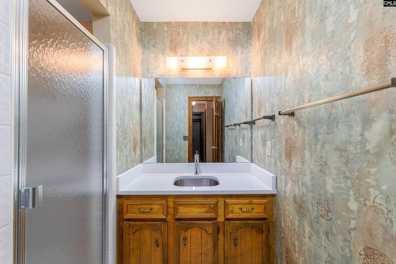 109 Kerryton Road Photo 35