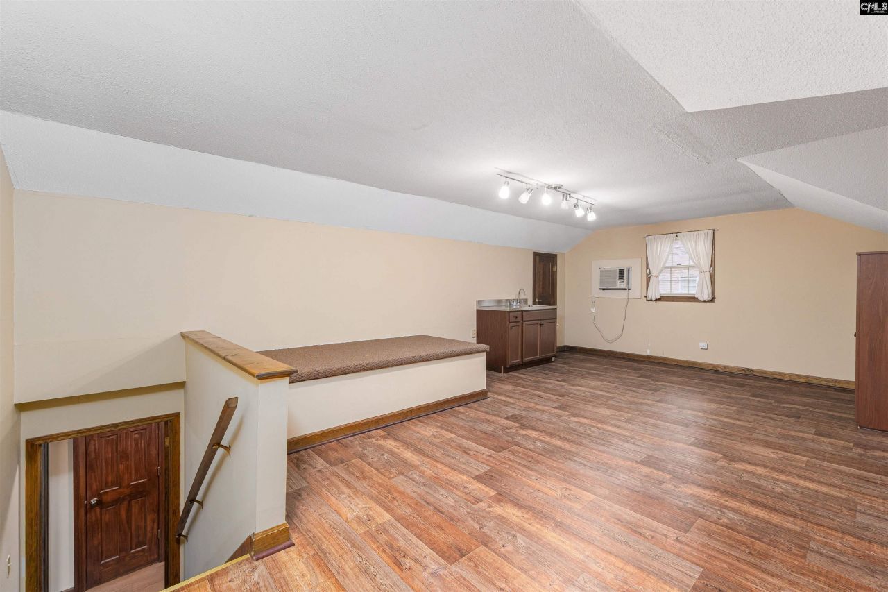 109 Kerryton Road Photo 36