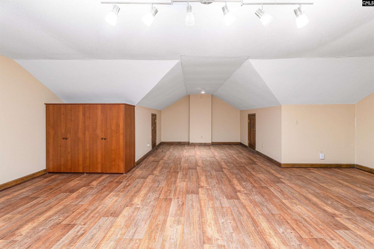 109 Kerryton Road Photo 37