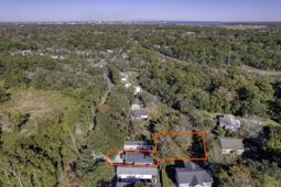 1977 Central Park Road photo 4