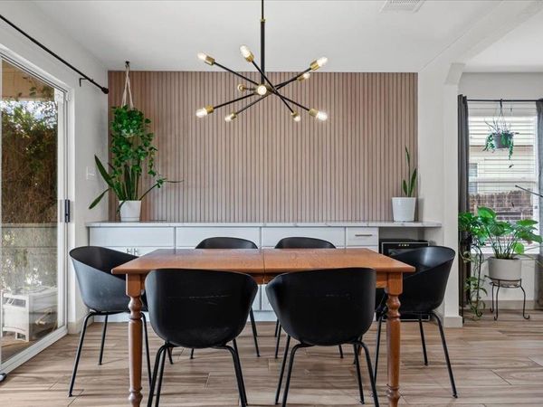 120 Hillhouse LN, Manchaca, TX 78652