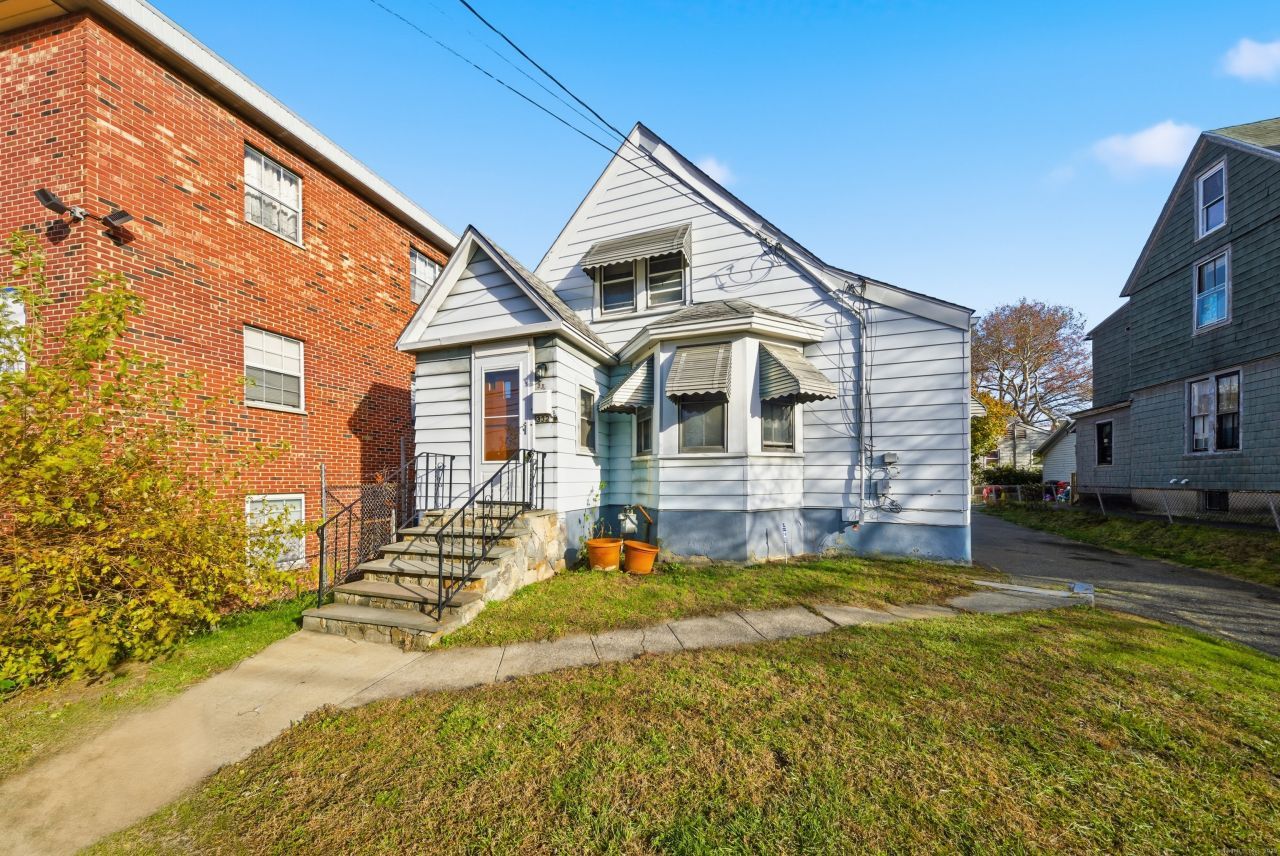 332 Palisade, Bridgeport, CT 06610 Main Photo