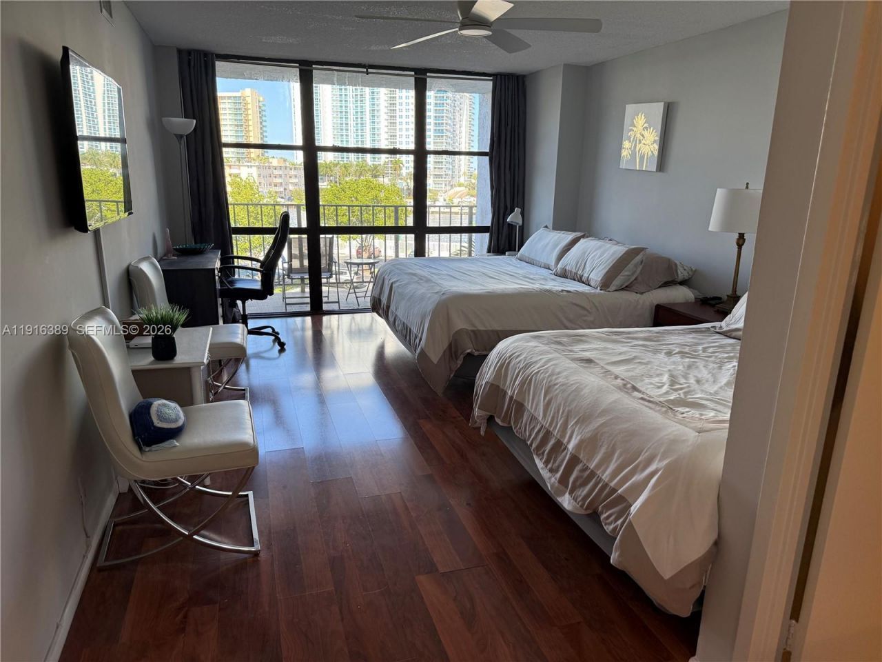 800 Parkview Dr, Unit 402, Hallandale Beach, FL 33009 Photo