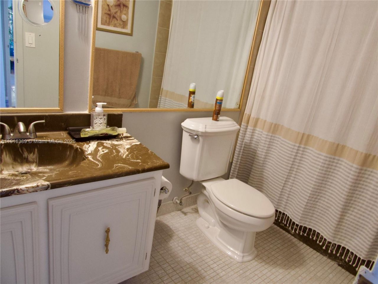 800 Parkview Dr, Unit 402, Hallandale Beach, FL 33009 Photo