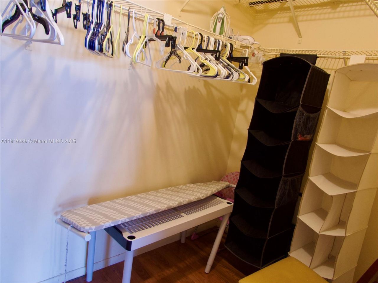 800 Parkview Dr, Unit 402, Hallandale Beach, FL 33009 Photo