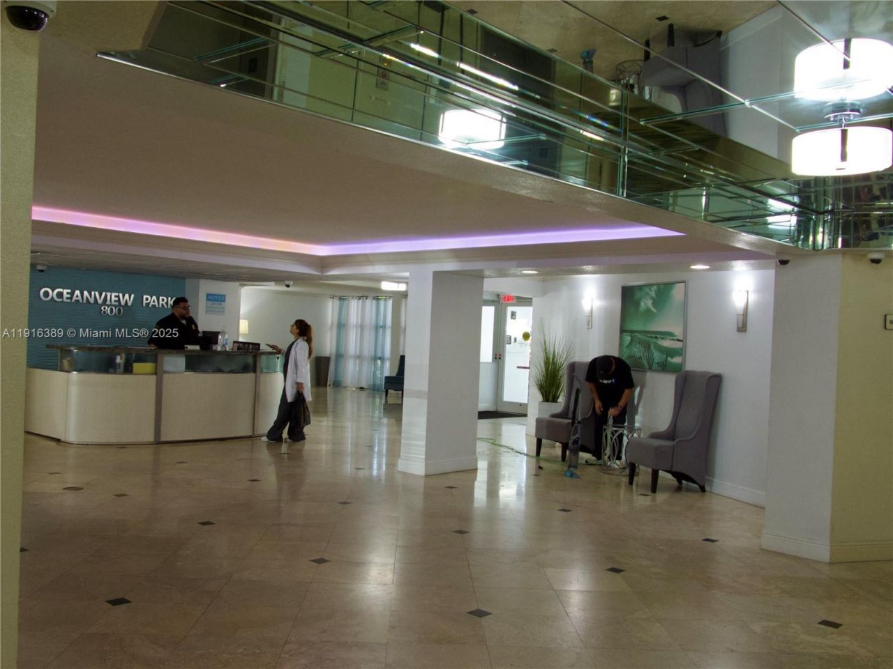 800 Parkview Dr, Unit 402, Hallandale Beach, FL 33009 Photo