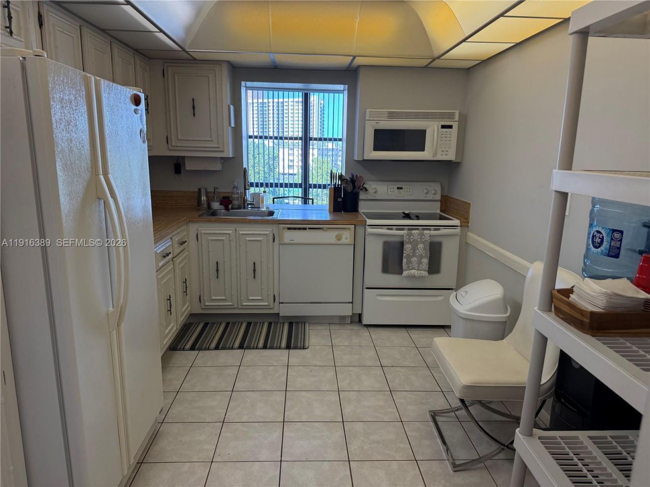 800 Parkview Dr, Unit 402, Hallandale Beach, FL 33009 Photo