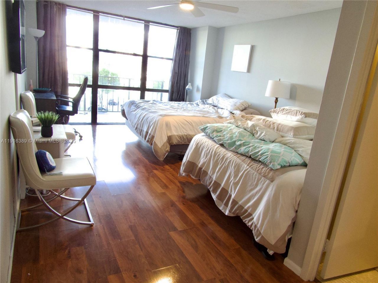 800 Parkview Dr, Unit 402, Hallandale Beach, FL 33009 Photo