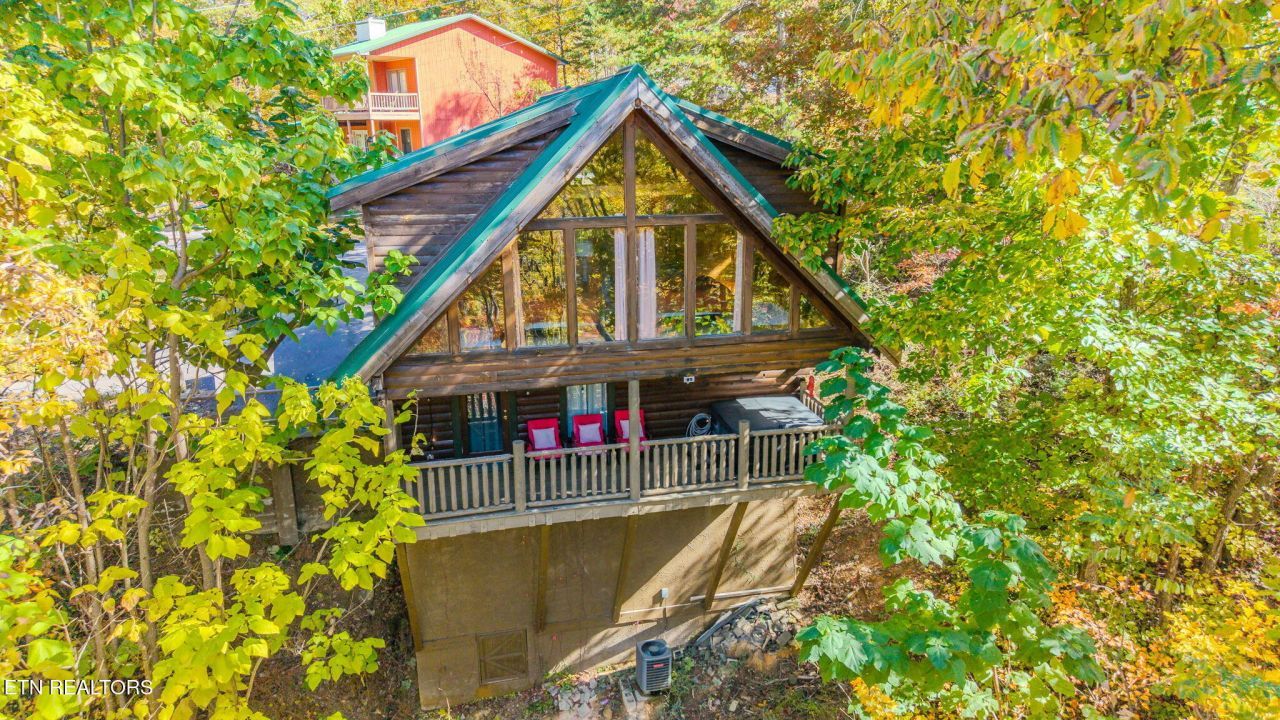 2105 Rabbit Point Way, Sevierville, TN 37876 Main Photo