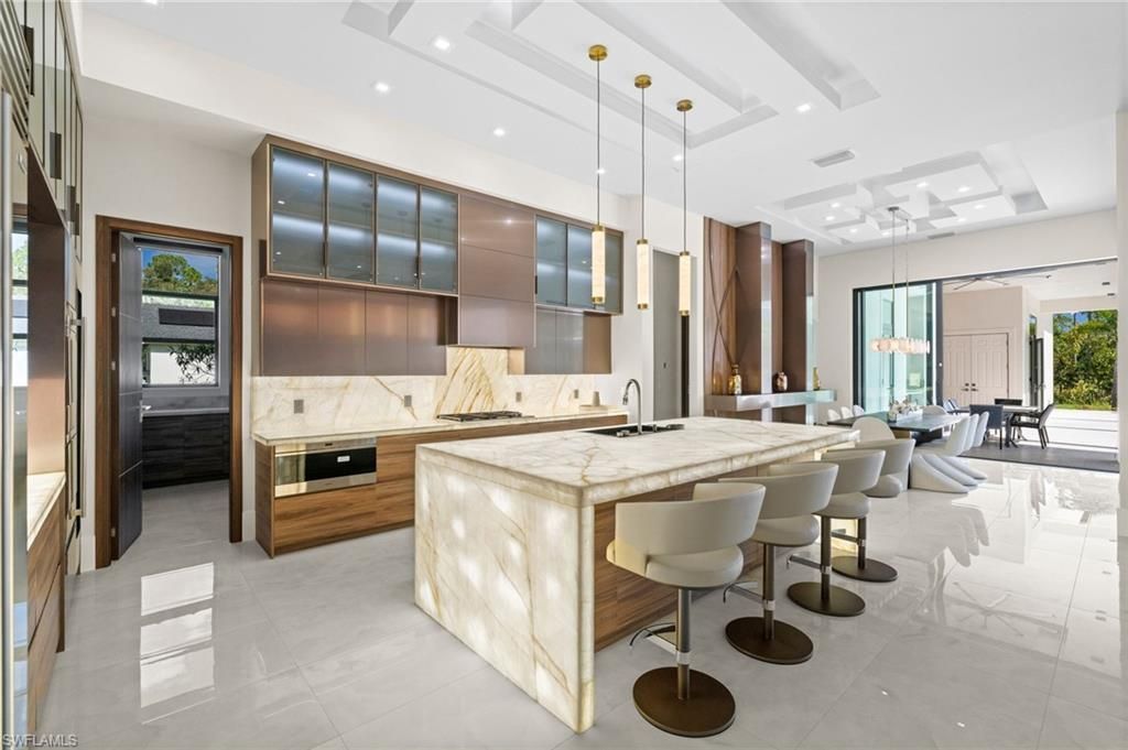 2272 Oakes Blvd, Naples, FL 34119 Photo