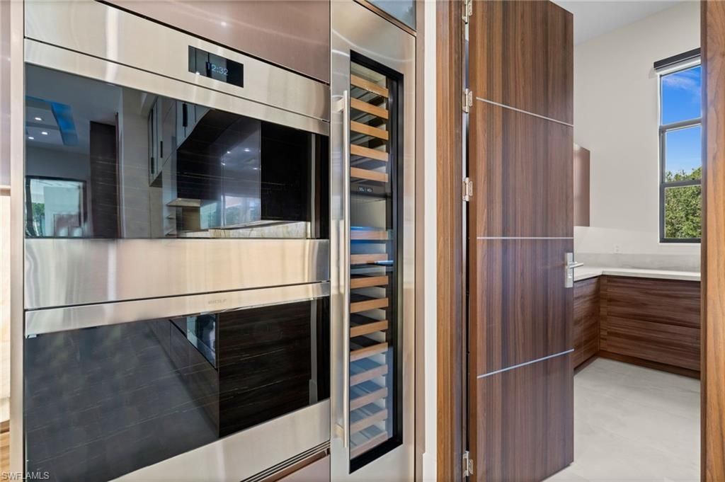 2272 Oakes Blvd, Naples, FL 34119 Photo