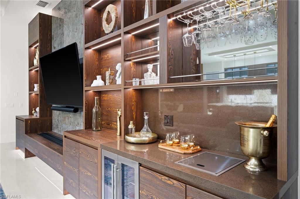 2272 Oakes Blvd, Naples, FL 34119 Photo