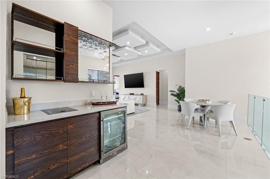 2272 Oakes Blvd, Naples, FL 34119 Photo