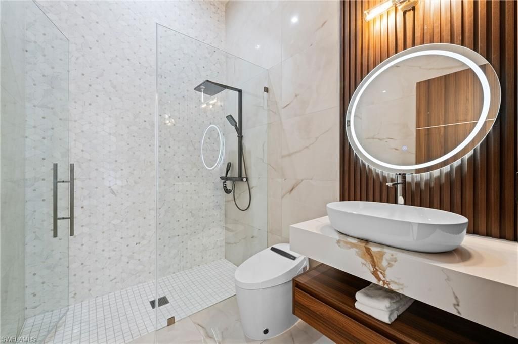 2272 Oakes Blvd, Naples, FL 34119 Photo