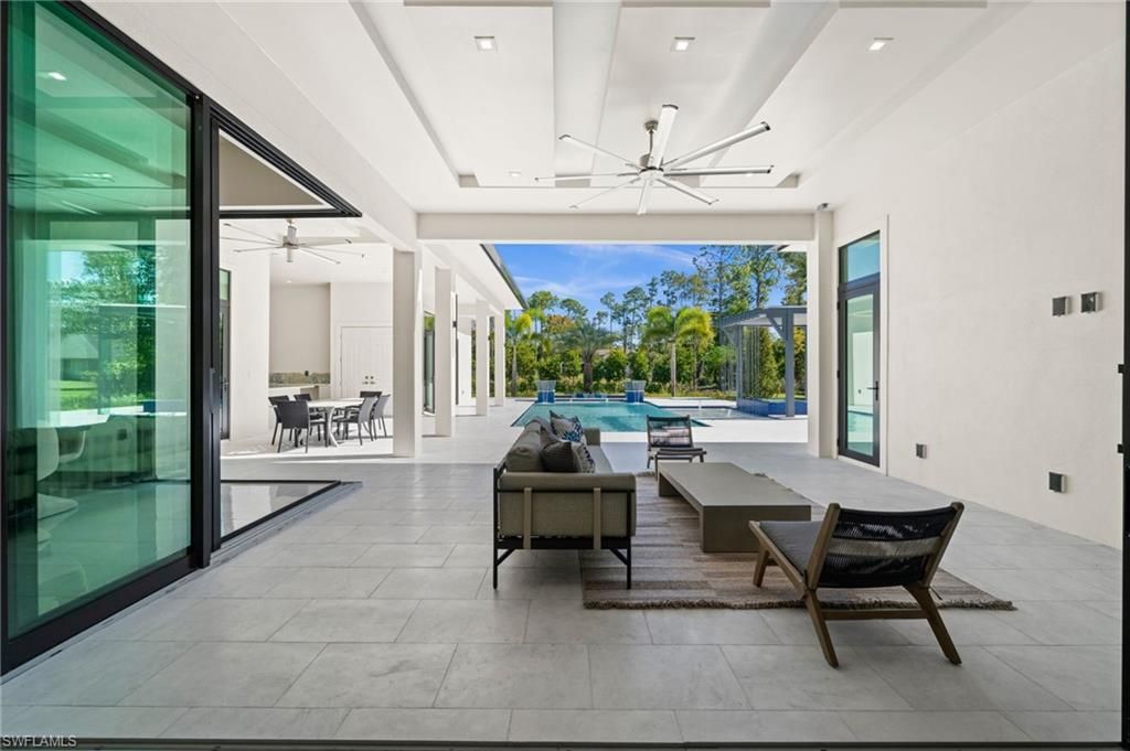 2272 Oakes Blvd, Naples, FL 34119 Photo