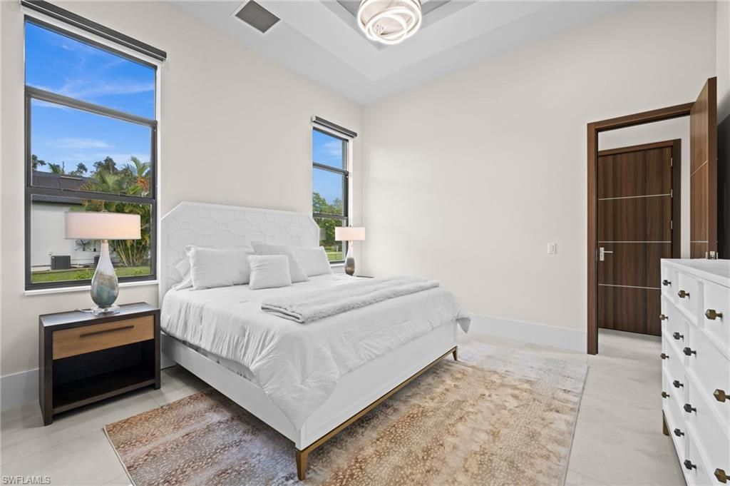 2272 Oakes Blvd, Naples, FL 34119 Photo