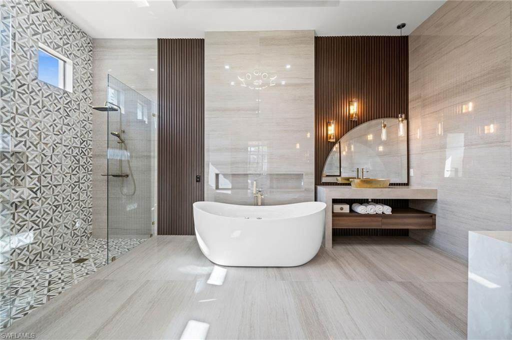 2272 Oakes Blvd, Naples, FL 34119 Photo