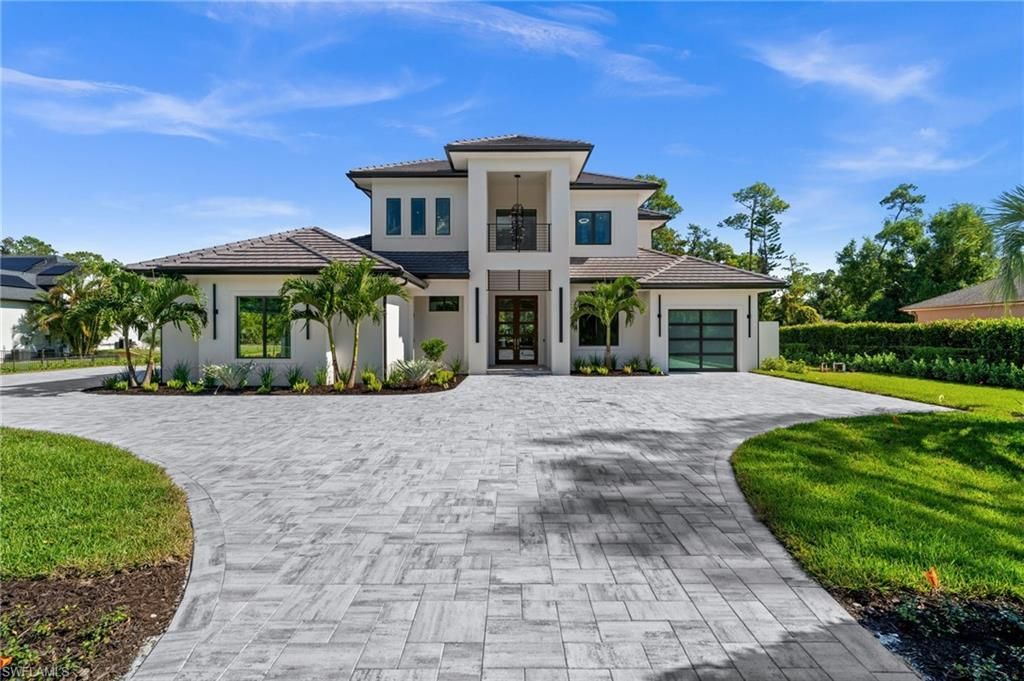 2272 Oakes Blvd, Naples, FL 34119 Photo