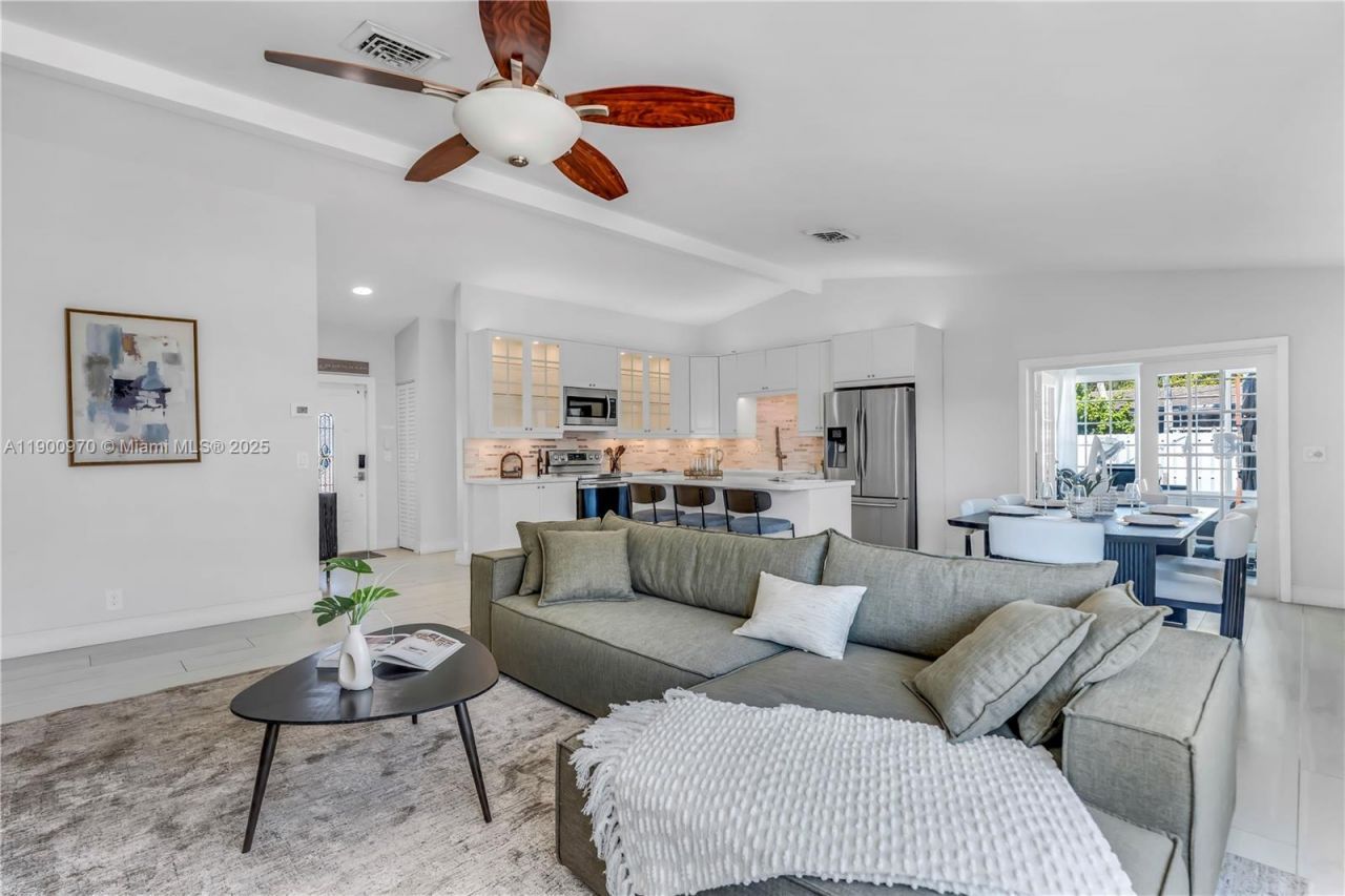 2180 NW 107th Ave, Sunrise, FL 33322 Photo