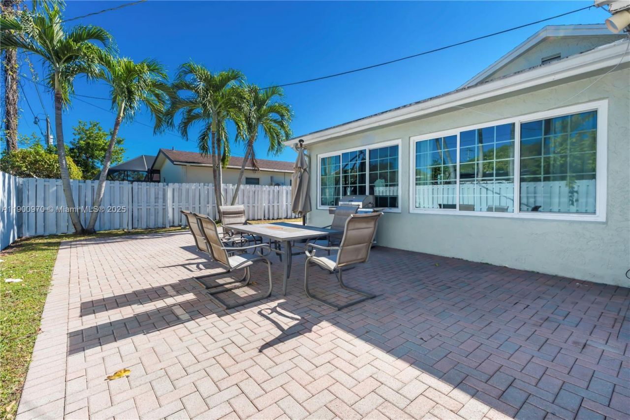 2180 NW 107th Ave, Sunrise, FL 33322 Photo