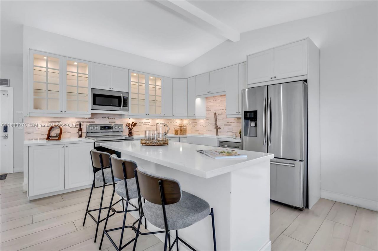 2180 NW 107th Ave, Sunrise, FL 33322 Photo