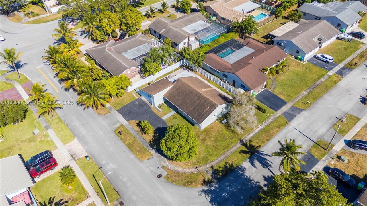 2180 NW 107th Ave, Sunrise, FL 33322 Photo