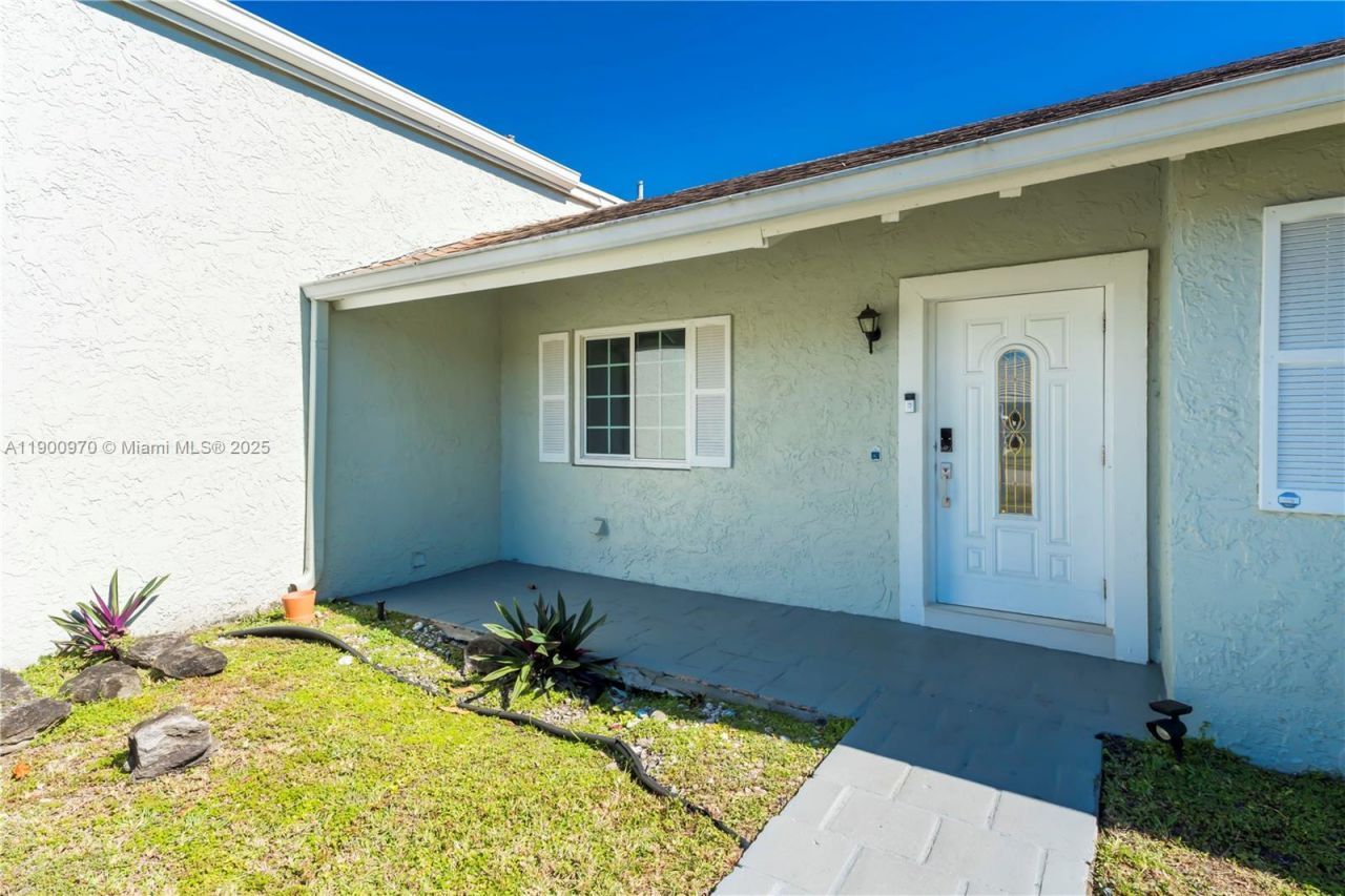 2180 NW 107th Ave, Sunrise, FL 33322 Photo