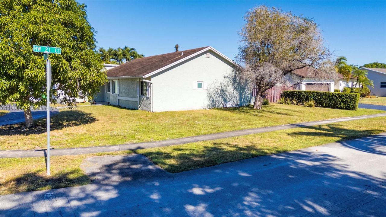 2180 NW 107th Ave, Sunrise, FL 33322 Photo