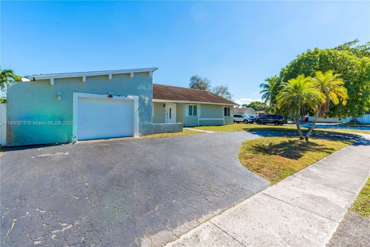 2180 NW 107th Ave, Sunrise, FL 33322 Photo