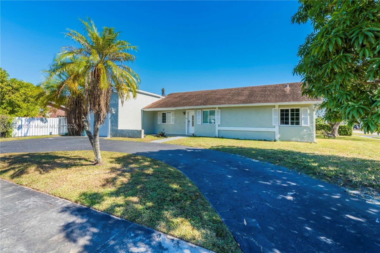 2180 NW 107th Ave, Sunrise, FL 33322 Photo