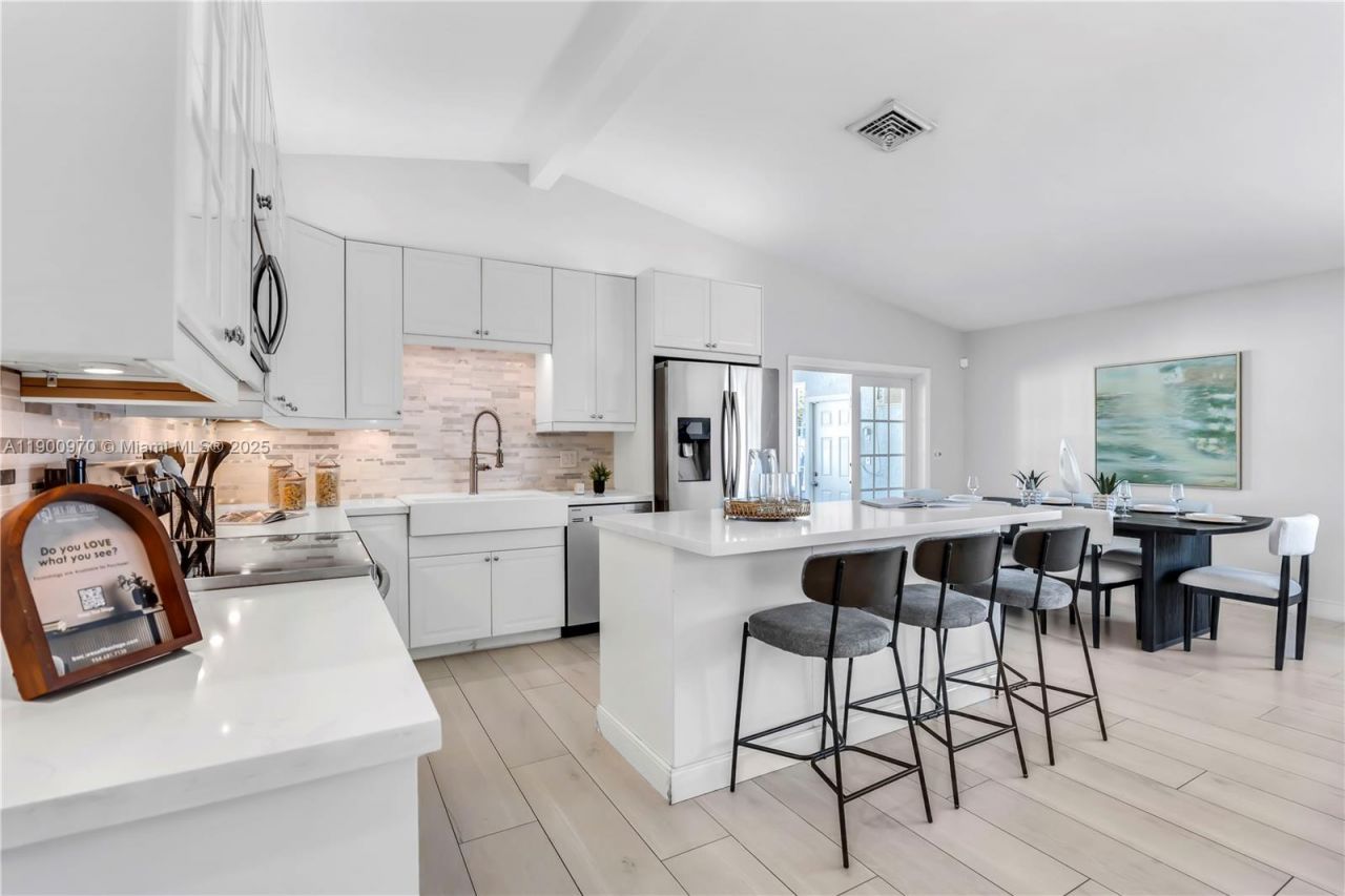 2180 NW 107th Ave, Sunrise, FL 33322 Photo