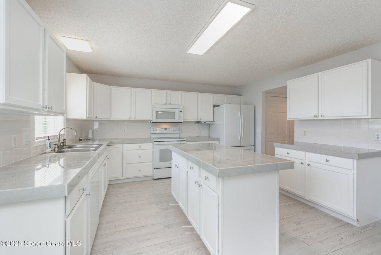 1539 Las Palmos Drive Sw, Palm Bay, FL 32908 Photo