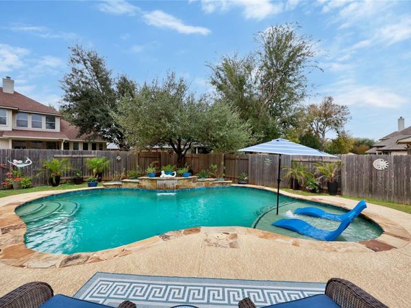 1102 Rowley DR, Cedar Park, TX 78613