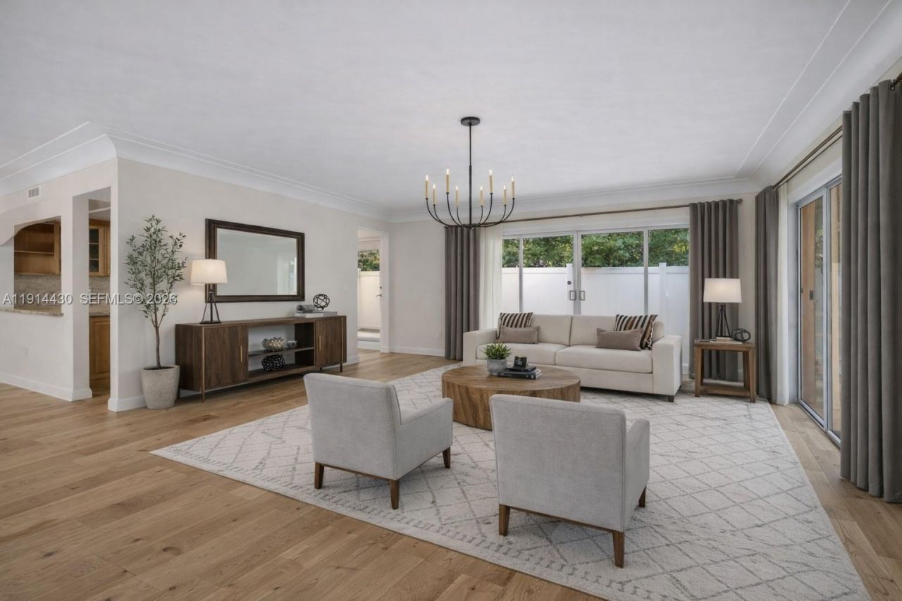 700 NE 118th St, Biscayne Park, FL 33161 Photo