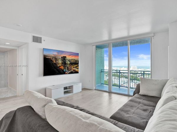90 Alton Rd, Unit 1907, Miami Beach, FL 33139