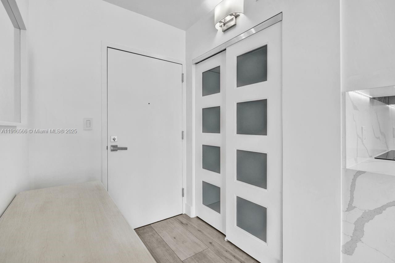 90 Alton Rd, Unit 1907, Miami Beach, FL 33139 Photo