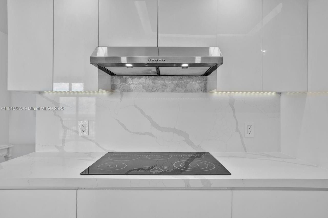 90 Alton Rd, Unit 1907, Miami Beach, FL 33139 Photo