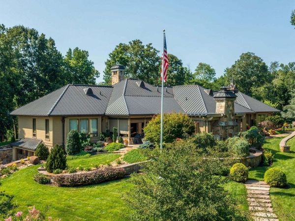 4209 Lake Meadow Way, Louisville, TN 37777