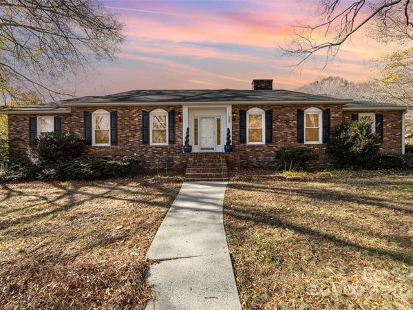 300 Gloucestershire Road, Winston Salem, NC 27104