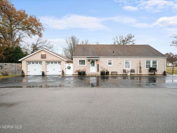 1642 Woodville Road, Millbury, OH 43447