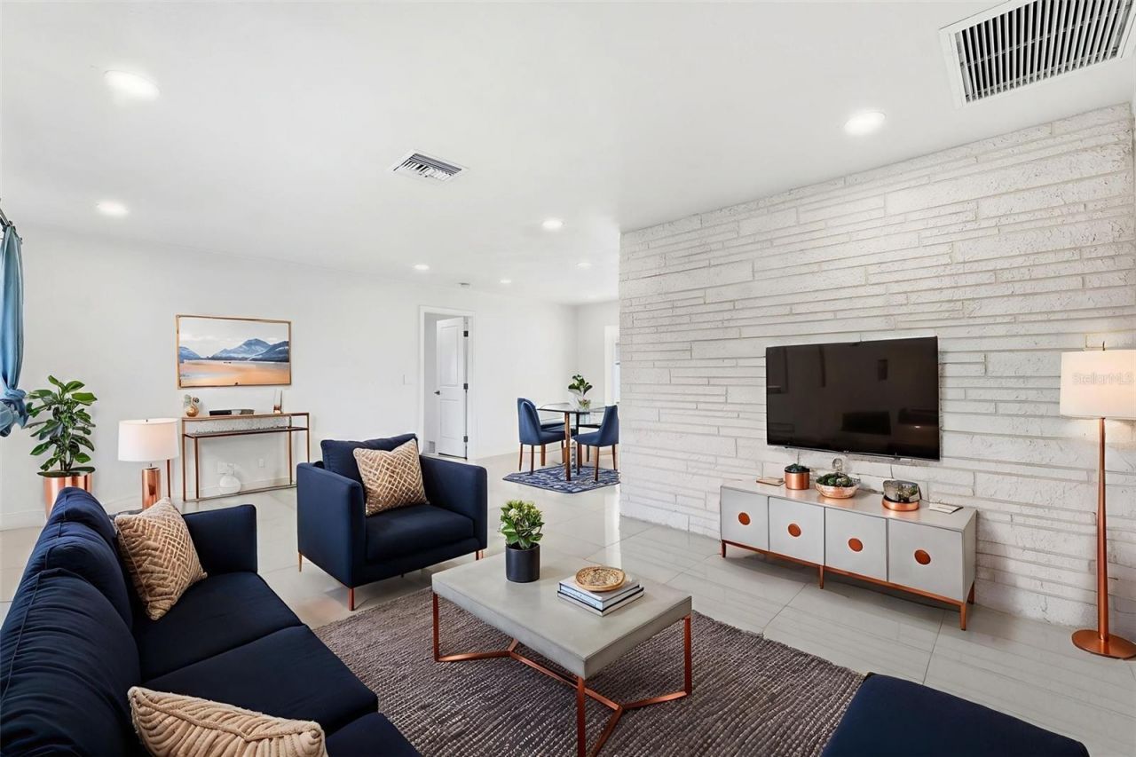 6488 30th Avenue N, Saint Petersburg, FL 33710 Photo