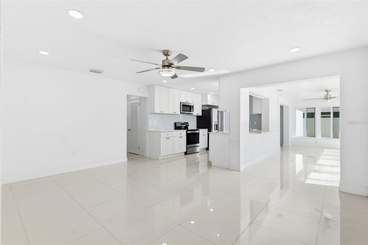 6488 30th Avenue N, Saint Petersburg, FL 33710 Photo