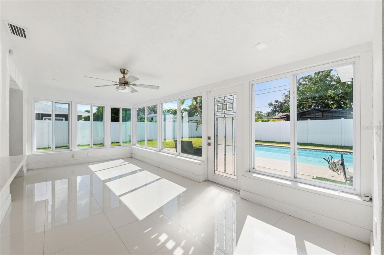 6488 30th Avenue N, Saint Petersburg, FL 33710 Photo